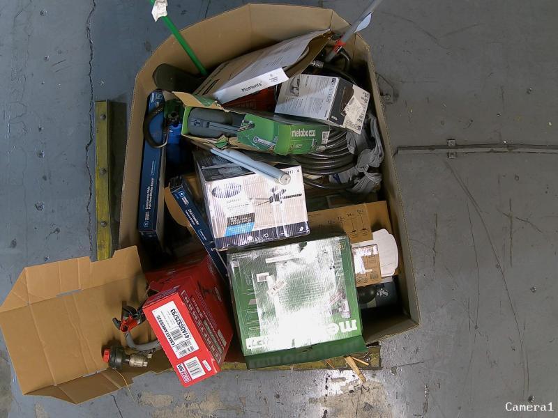 CRAFTSMAN WS4200 30cc 17in Straight Shaft Attachment Capable Gas String Trimmer, S1800 Gas Chainsaw - MSRP $2,625