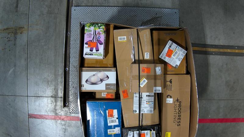 Lighting & Electrical - KICHLER, Progress Lighting, KICHLER, JONATHAN Y, Kviflon, QRMOK, Oaks Aura - Est Retail $4,589