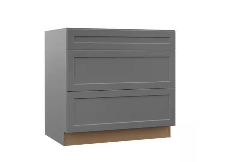 Doors & Windows - Hampton Bay, Masonite - Est Retail $1,228 - 4 plts