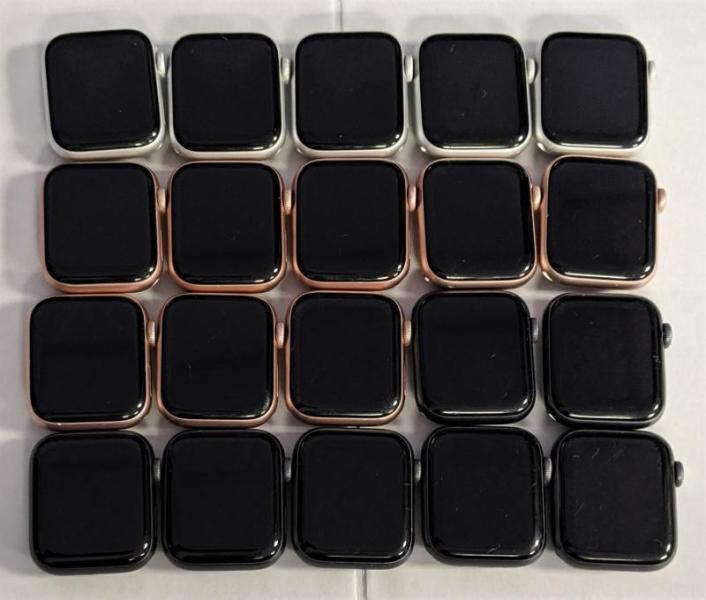 Apple Watch Series 4, 40-44mm, W/ band, 20 Units, Refurb, MSRP $10,000