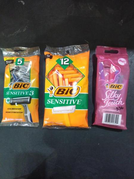 Health and Beauty - BIC Disposable Razors for Men, Disposable Razors for Women - MSRP $4,458