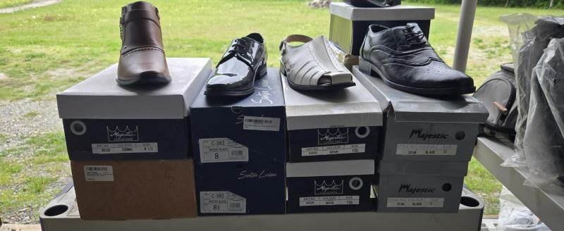 New Boxed Men's Dress Casual Shoes Boots Sandals Lot 2500