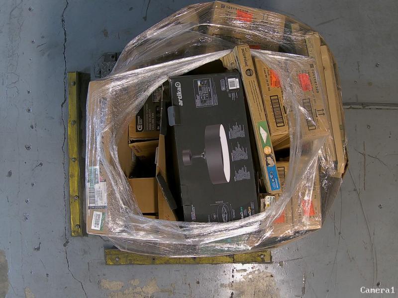 Lighting & Electrical - DEWALT, Commercial Electric, Artika, HDC, Lithonia Lighting, Metalux - Est Retail $4,340