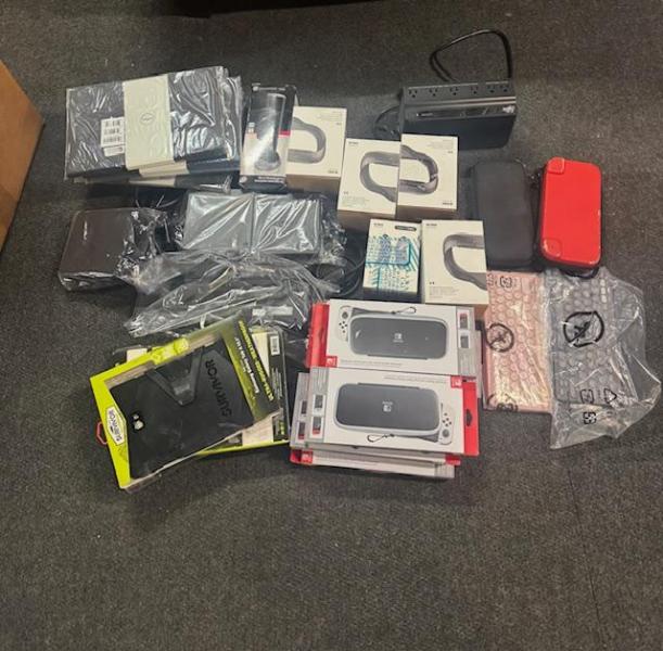 VR HEADSET, NINTENDO SWITCH, XBOX CONTROLLERS AND MORE!!