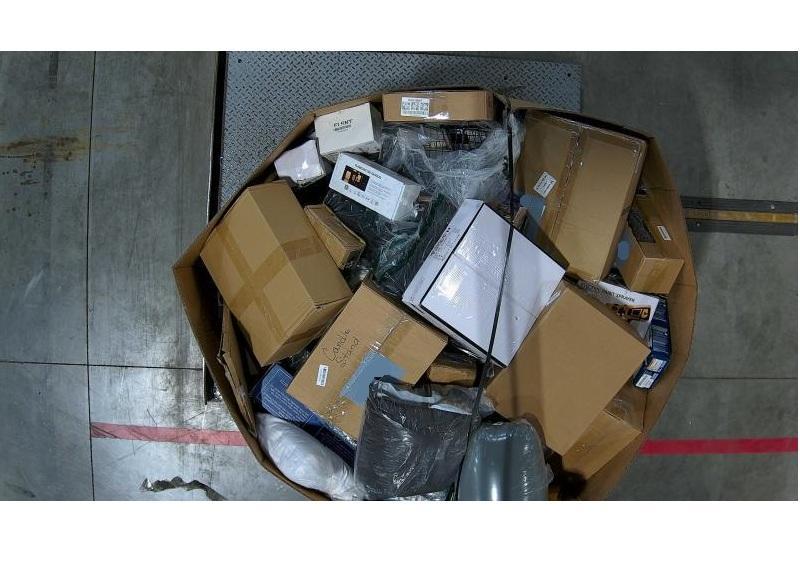 KING BIRD Travel Trailer RV Cover & Assorted General Merchandise - MSRP $3,207