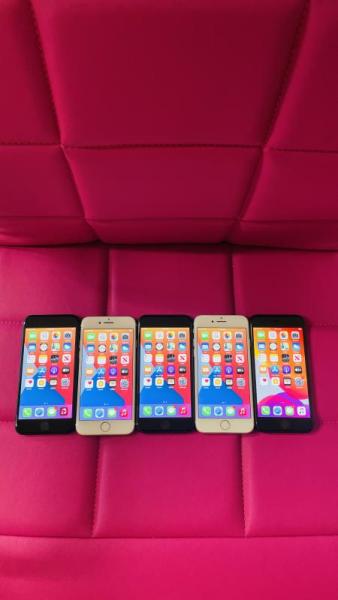 Unlocked Apple iPhone 6s & 6 Plus, 65 units, MSRP: $55,965