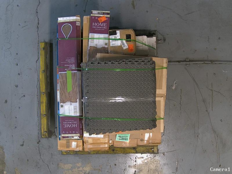 Flooring & Rugs - Marazzi, Ivy Hill Tile, Florida Tile Home Collection, HDC, Daltile, Lifeproof - Est Retail $826