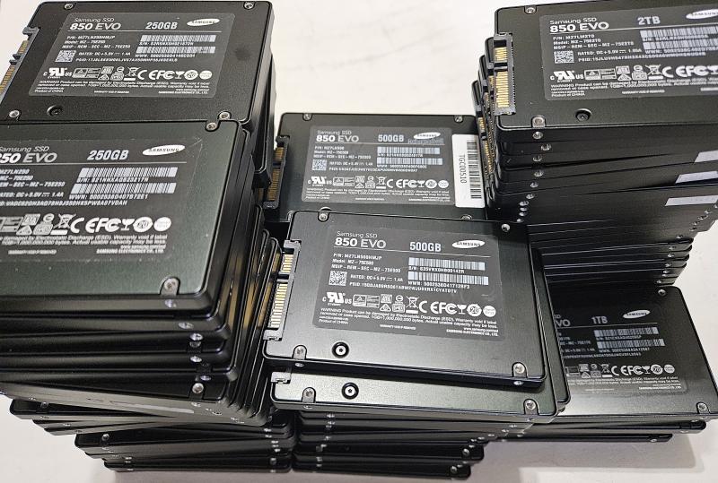 SOLID STATE DRIVES - SAMSUNG 850 EVO - 250GB,500GB,1TB,2TB (SALVAGED)