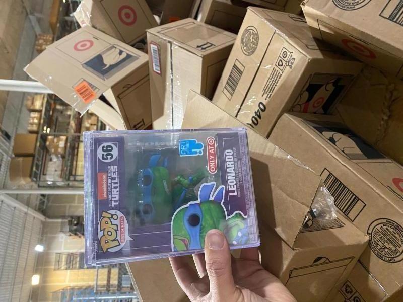 1 Pallet of Funko PoPs! Two Face,Turtle Ninja,Zolavision,Leggings,Bras