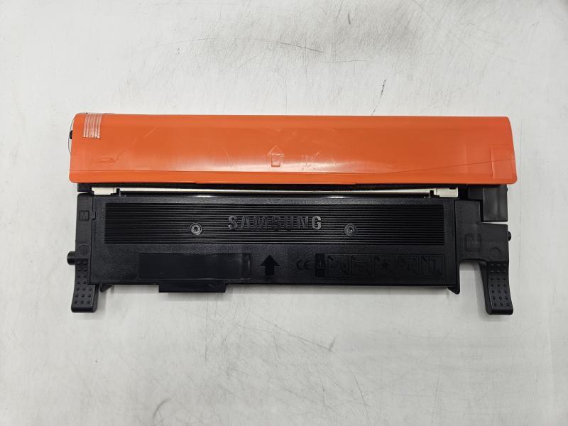 New Genuine OEM Samsung MagentaToners CLTM406S-202 Units