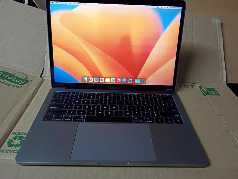 MACBOOK PRO IRIS PLUS 13"