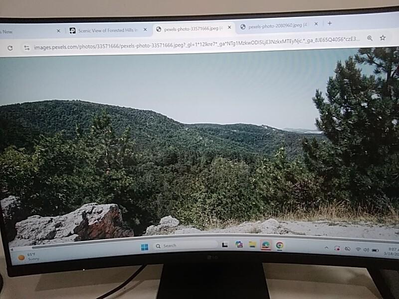 A Grade - LG 32BR50C-B 32" Curved FHD Monitor with 100 Hz Refresh Rate, Black - MSRP $219