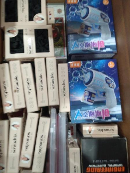 General Merchandise - MasterPieces 300pc & 1,000 EZ Grip Jigsaw Puzzles, Car Launcher Truck, Hair Scrunchies -MSRP $554