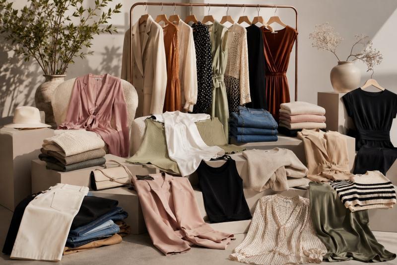 Bulk Lot of 300 Women's Mixed Apparel Clothing