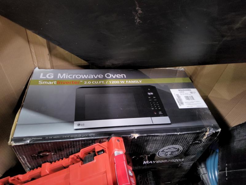 Pallet of Assorted Merchandise - Est Retail $195