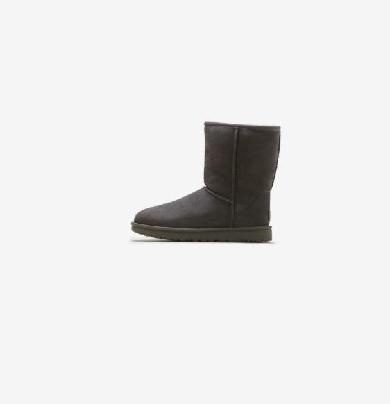 Shoes - Ugg, Birkenstock, Cole Haan, KEEN, Dolce Vita, Steve Madden, Vans, Franco Sarto, Hoka - Original MSRP $2,964
