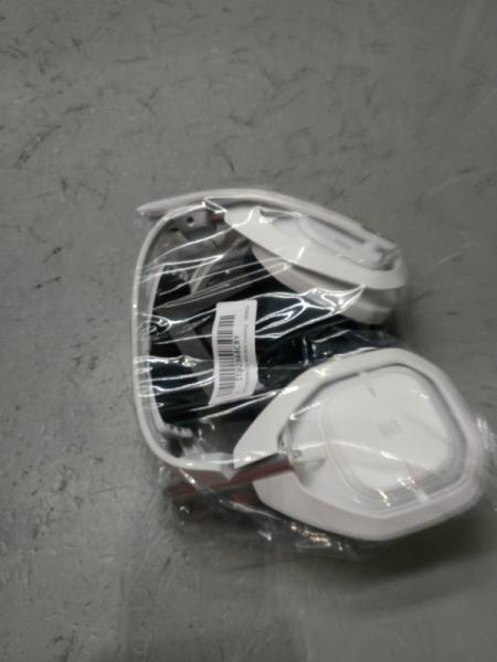 Consumer Electronics- A50 X LIGHTSPEED Wireless Gaming Headset + Base Station-WHITE-2.4GHZ-PLUGA-AMR-403 - MSRP $1,899