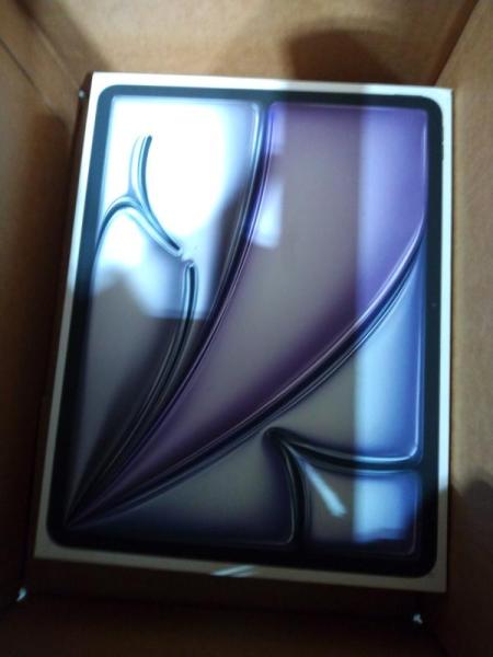 Apple iPad Air (M3) 13 inch Wi-Fi 128GB - MSRP $699
