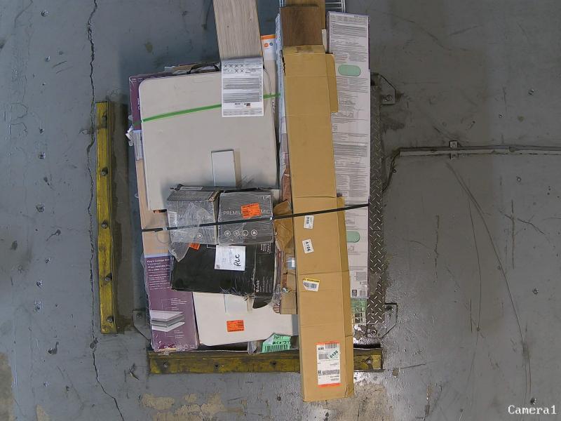Flooring & Rugs- Daltile Xpress Mosaic Tile, Lifeproof, HDX, MSI, HDC, TrafficMaster, Everbilt - Est Retail $975- 2plts