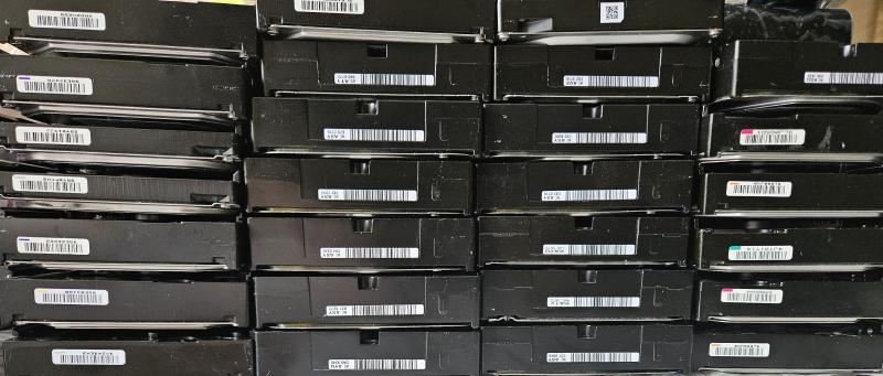 HARD DRIVES - MIXED CAPACITIES - WD / SEAGATE & MORE!!!
