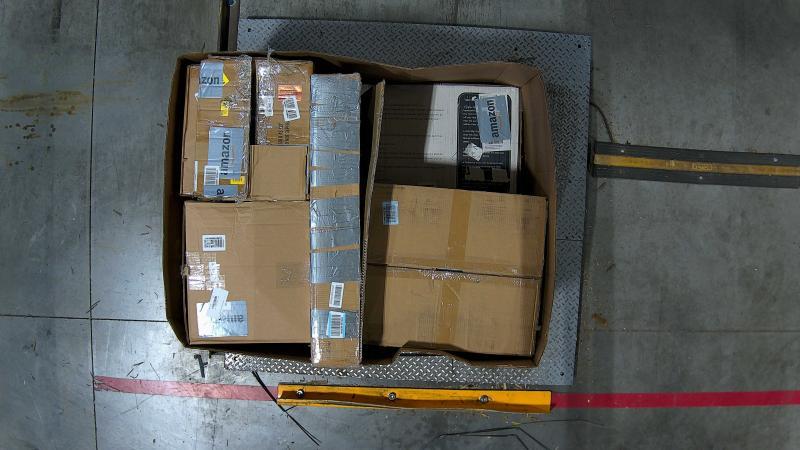 General Merchandise- KENUOS 4 Gallon Water Heater, IRIS USA WeatherPro 74 Qt, ANWA 32" Tall Cat Pole - MSRP $648