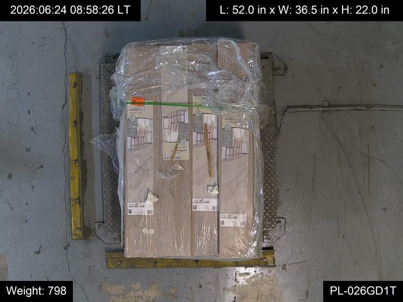Pallet of TrafficMaster Sweetwater Oak 7mmx7.6inW Laminate Wood Floorings - Est Retail $1,200