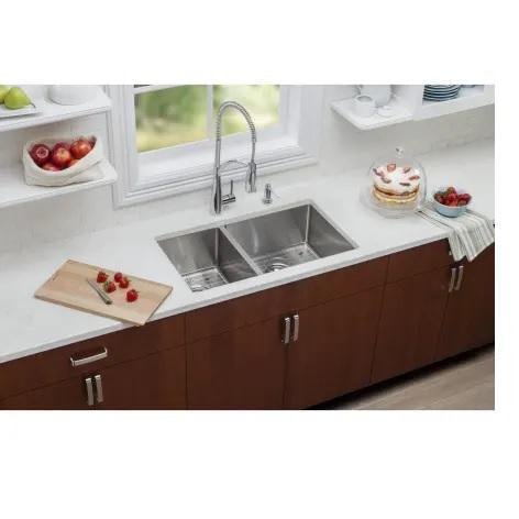 Elkay ECTRU32179LTC Stainless Steel Kitchen Sink - MSRP $549