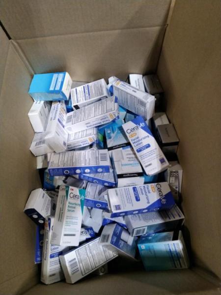 Cosmetics - Neutrogena Rapid Wrinkle Repair, Neutrogena Hydro Boost - MSRP $3,252