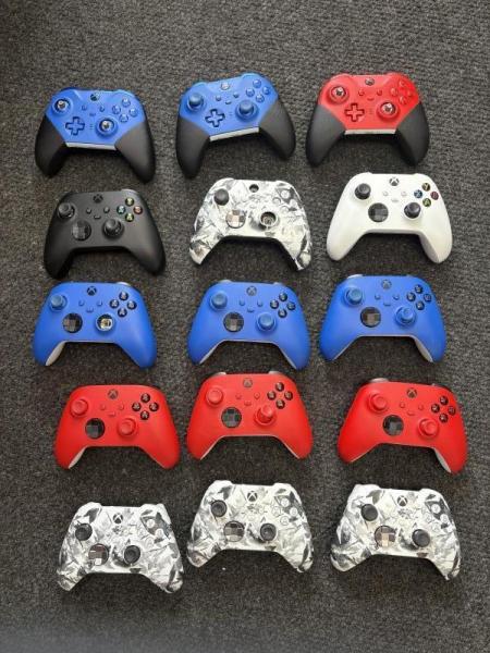 MICROSOFT XBOX CONTROLLER LOT ELITE, STORM, MORE - MSRP $1350