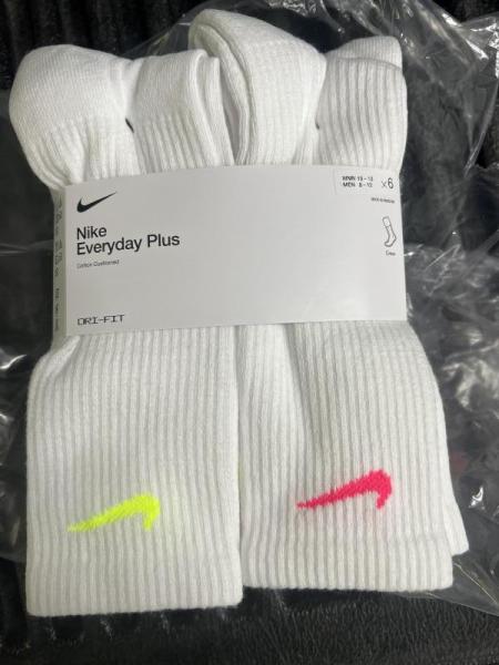 900 Pairs of Nike Everyday Plus Cushioned Crew Socks MSRP: $9,000