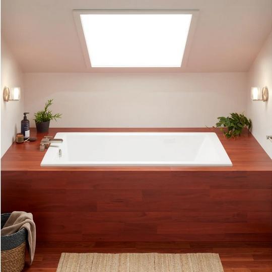 Signature Hardware SHSKW6636WH Whirlpool Bathtub - MSRP $2,149
