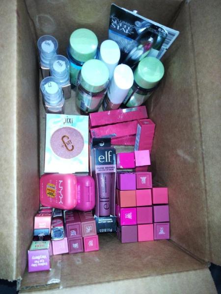 Health & Beauty - Eos Shea Better Body Lotion, Pixi Beauty +C Powder - MSRP $995