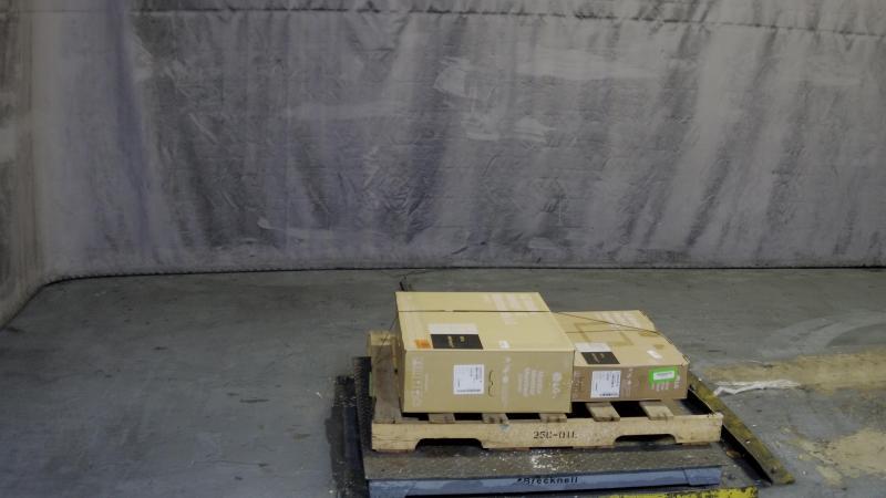 LG Monitors, 27" & 32" - MSRP $381