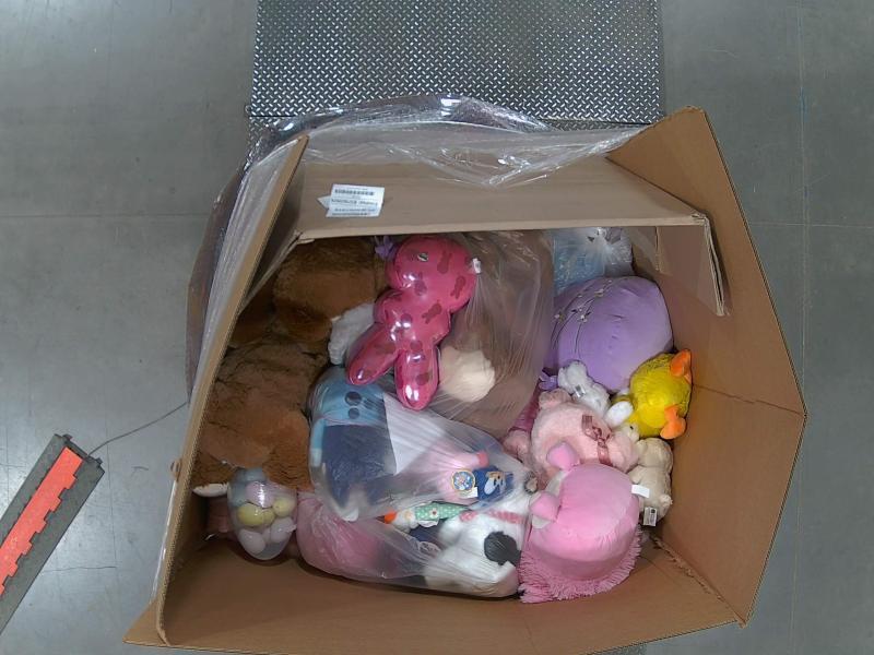 Novelties & Collectors' Items - Playright Jumbo Bear, Playright Jumbo Bunny Plush - MSRP $2,621