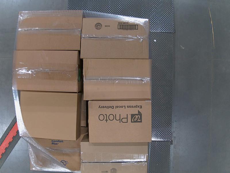 Other Clothing & Mixed Lots - e.l.f. Small Smudge Brush, HotHands Hand Warmers - MSRP $13,749