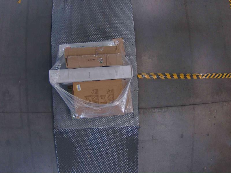 Local Auction- Highline Arc, Delta, Hampton Bay - Est Retail $967