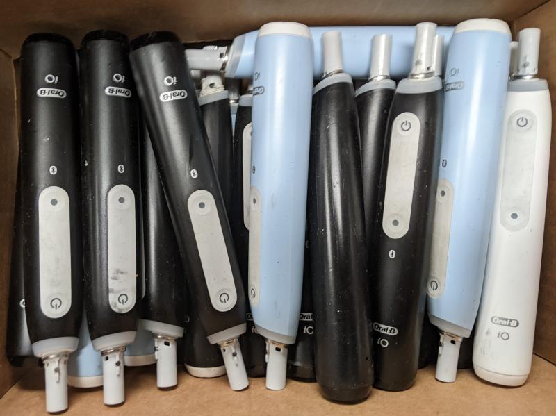 Oral-B 3794 IO Electric Toothbrushs, 58 Units, Refurb, MSRP $5,800