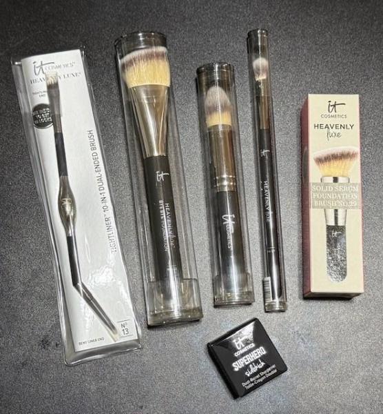 IT Cosmetics Heavenly Luxe Beauty Tools, Brushes & Accessories Lot MSRP $2000