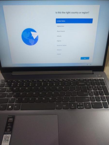 Lenovo IdeaPad 3 Laptop - MSRP $608