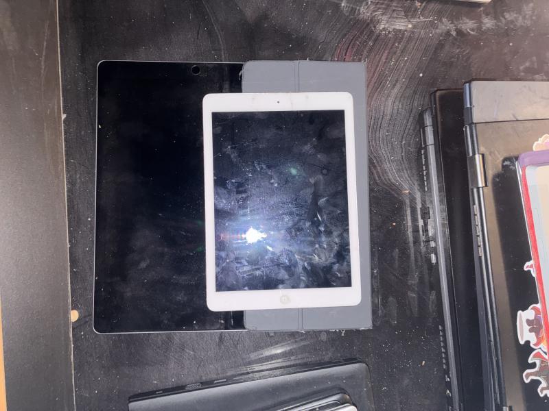 Mixed Laptops 46x Apple Hp Dell Surface Pro *MSRP* $130,000k