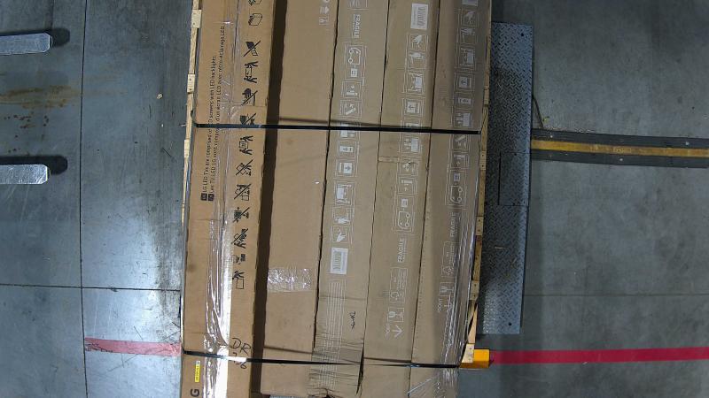 Consumer Electronics - Samsung QET 75" 4K, LG UR340C 86" 4K - MSRP $6,532