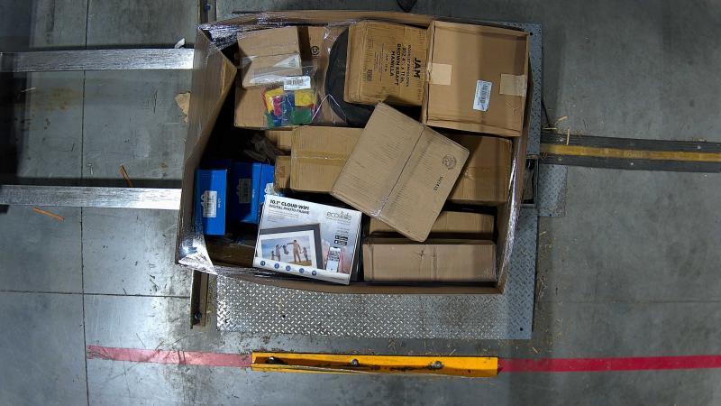 General Merchandise - Beats Solo 4 Headset, Cleartex Trylok Chair Mat, Ninestars Step Trash Can - MSRP $5,440
