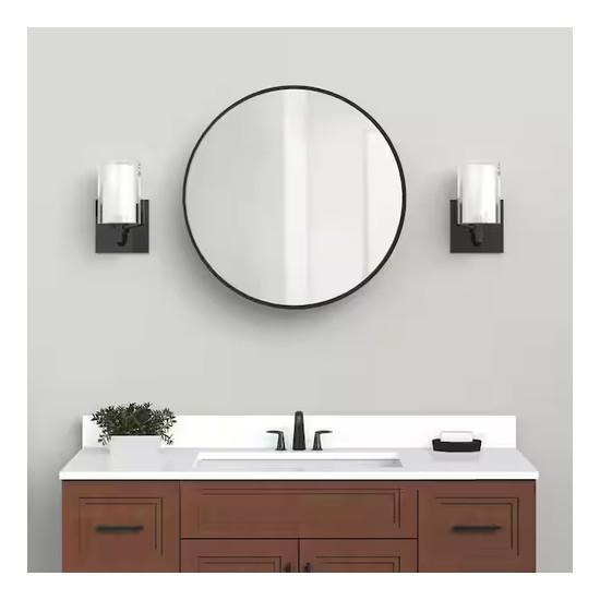 Plumbing - Glacier Bay, Everbilt - Est Retail $1,235- 2plts