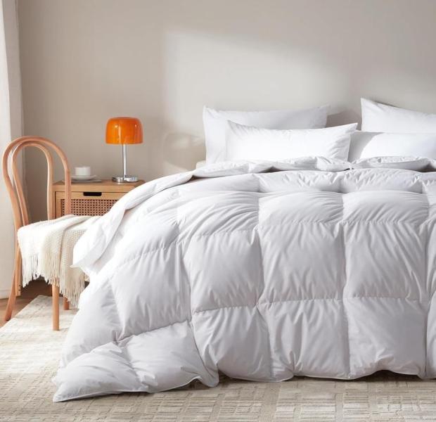 General Merchandise - WENERSI Goose Comforter, Bedsure Waffle Comforter Set King - MSRP $1,566