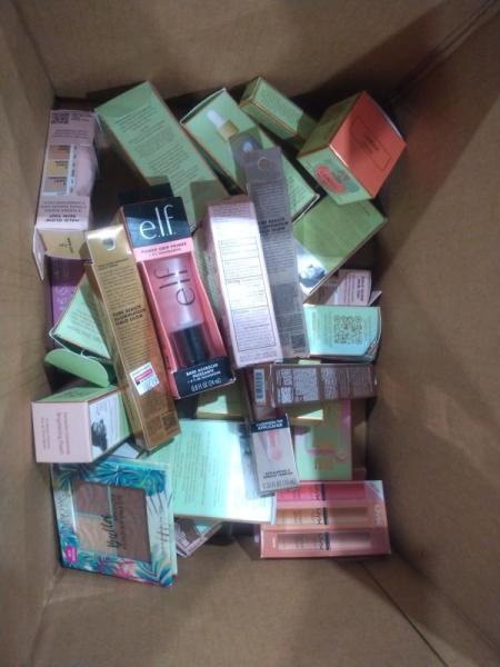 Health & Beauty - Pixi by Petra Flawless Beauty Primer, e.l.f. Halo Glow Skin Tint- MSRP $1,055