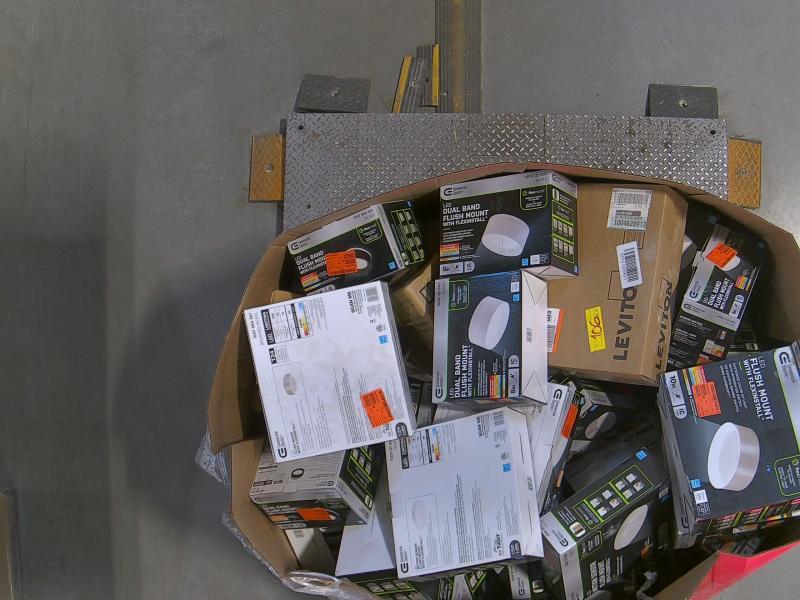 Lighting & Electrical - Wyze, Kviflon, HALO, Dovanpaul, Commercial Electric, Leviton, Simplee Adesso -Est Retail $3,282