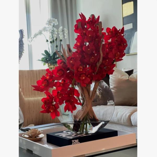 Furniture - The Holiday Aisle Vase, Williston Forge Chair, Graco Dresser - MSRP $2,737