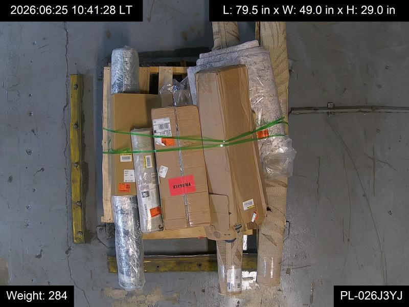 Pallet of Flooring & Rugs & Plumbing