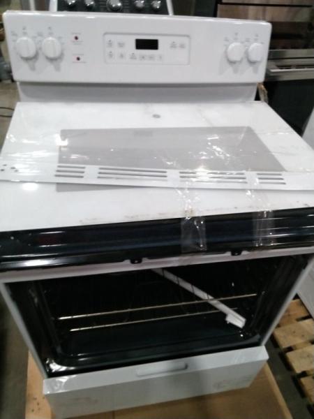 Appliances - GE 30In Free-Standing Electric Range in White JCB630DKWW - MSRP $745