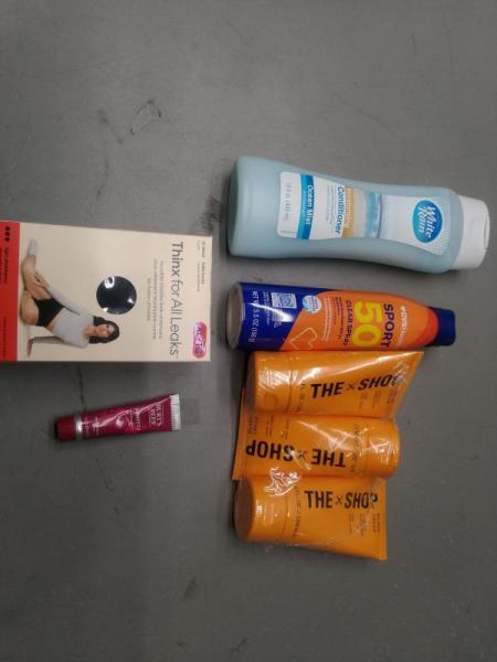 Health & Beauty - Burt s Bees Lip Balm, Health Sport Clear Sunscreen, White Rain Moisturizing Conditioner- MSRP $2,158
